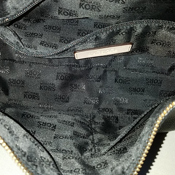Michael Kors Purse - Picture 4 of 4